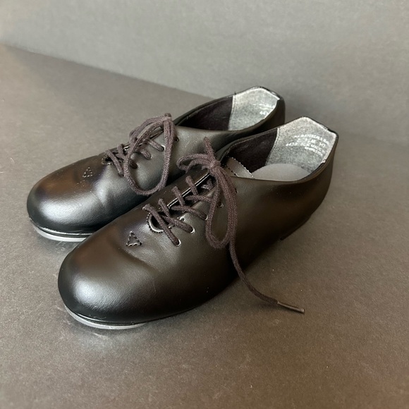 Capezio Girls’ Black Tap Shoes - Picture 2 of 6